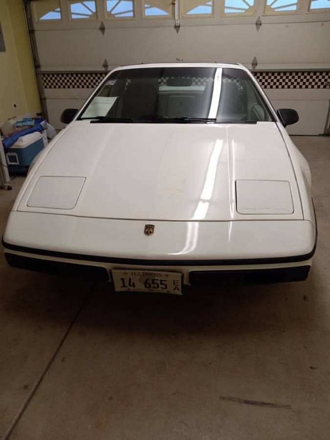 Pontiac-Fiero-se-1985