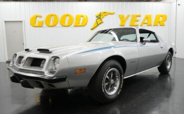 Pontiac-Firebird-1975-10