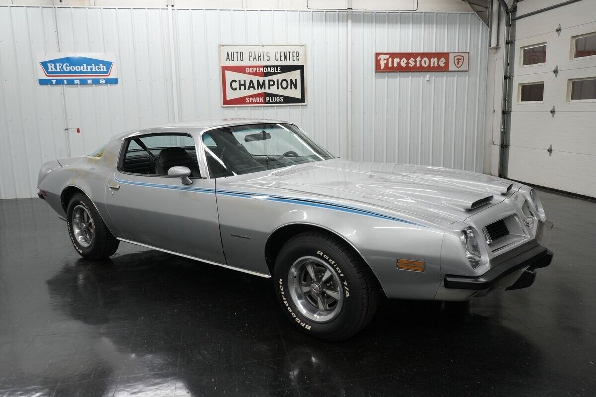 Pontiac-Firebird-1975-7