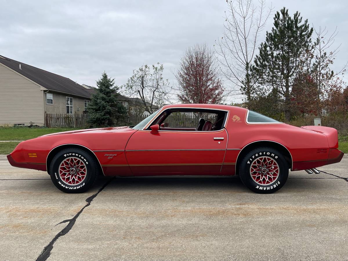 Pontiac-Firebird-1979-1