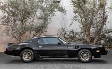 Pontiac-Firebird-1979-3