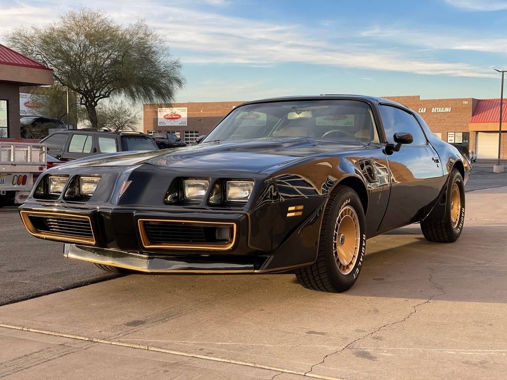 Pontiac-Firebird-1981-3