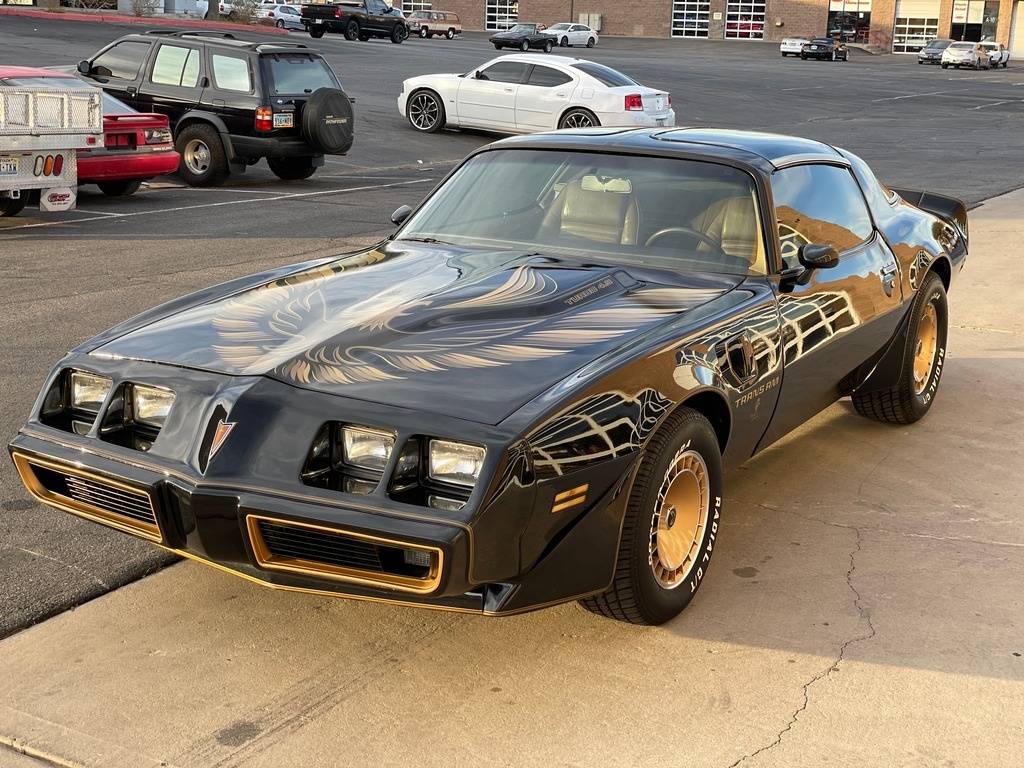 Pontiac-Firebird-1981-4