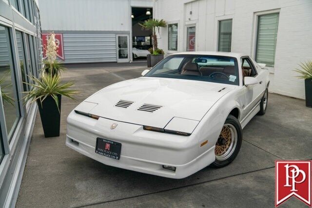 Pontiac-Firebird-1990-1