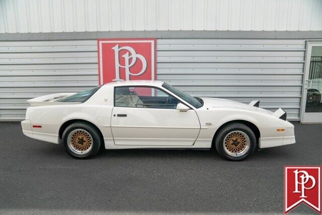 Pontiac-Firebird-1990-38