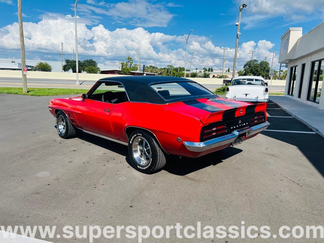 Pontiac-Firebird-Coupe-1969-2