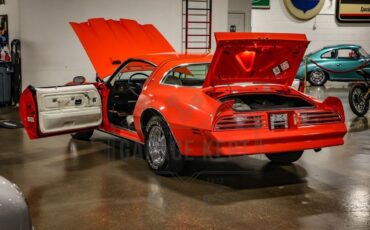 Pontiac-Firebird-Coupe-1976-2