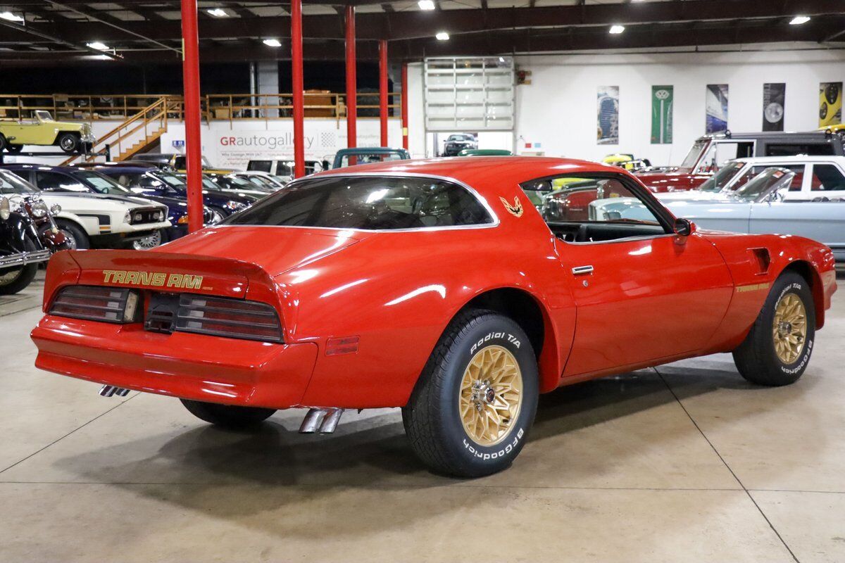 Pontiac-Firebird-Coupe-1977-7