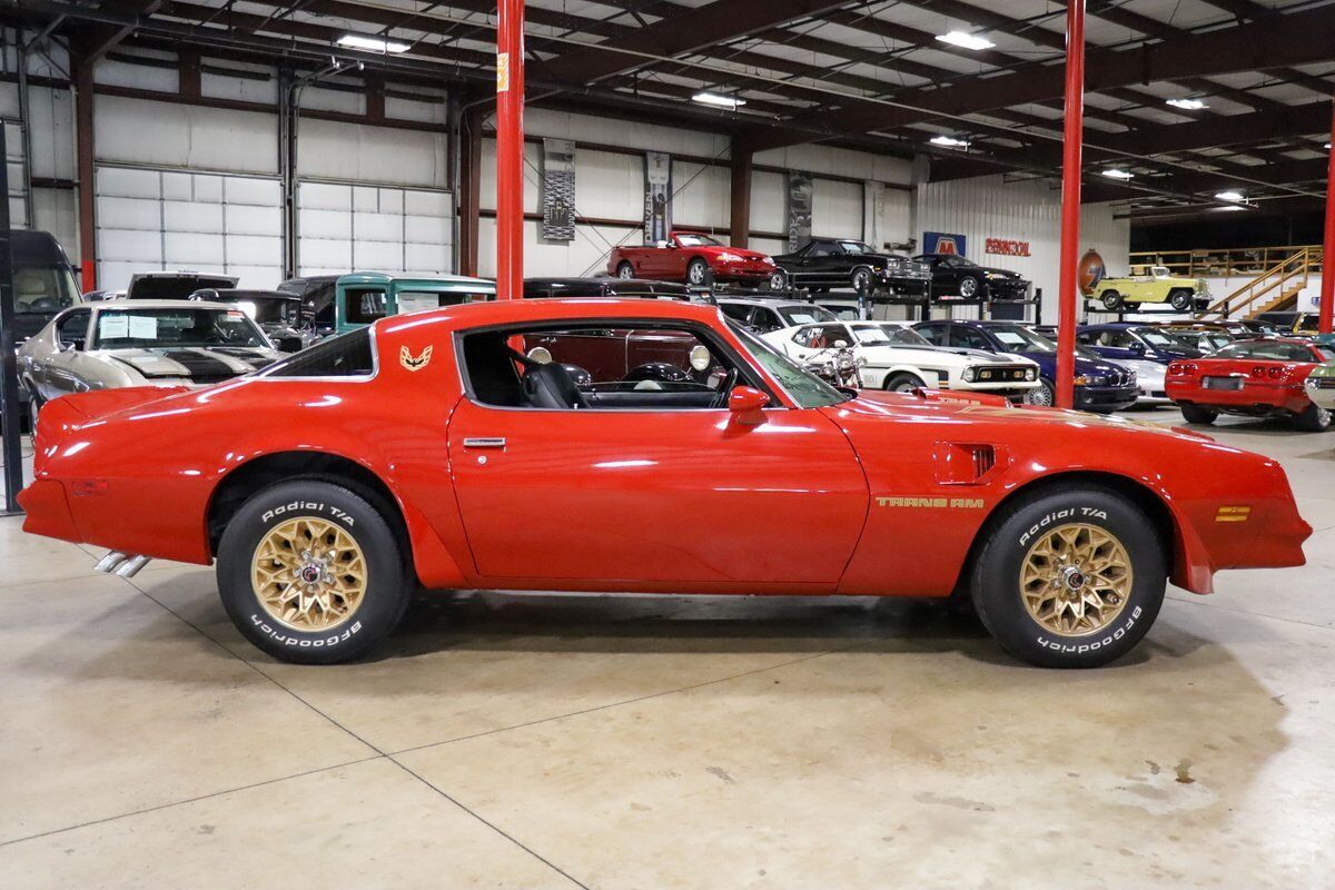 Pontiac-Firebird-Coupe-1977-9