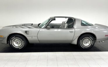 Pontiac-Firebird-Coupe-1979-2