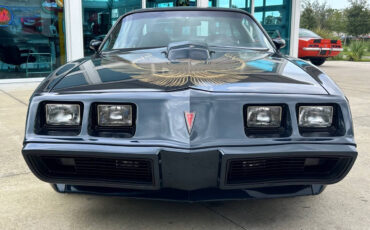 Pontiac-Firebird-Coupe-1981-1