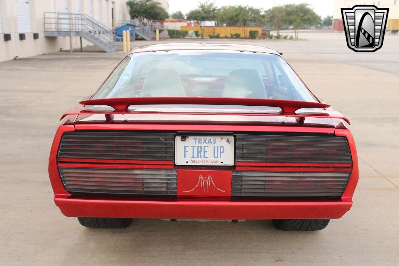 Pontiac-Firebird-Coupe-1983-4