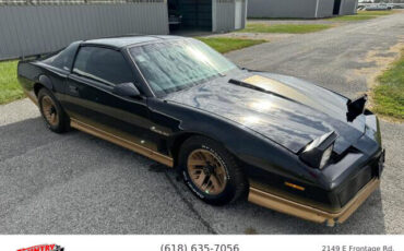 Pontiac-Firebird-Coupe-1984-10