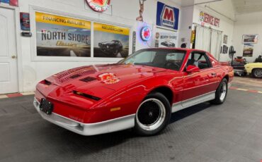 Pontiac-Firebird-Coupe-1988-1