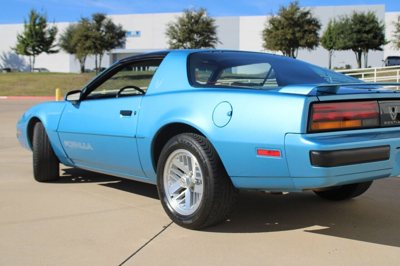 Pontiac-Firebird-Coupe-1988-10