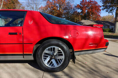 Pontiac-Firebird-Coupe-1988-4