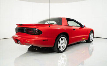 Pontiac-Firebird-Coupe-1994-10