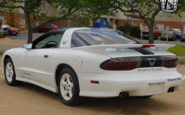 Pontiac-Firebird-Coupe-1994-5