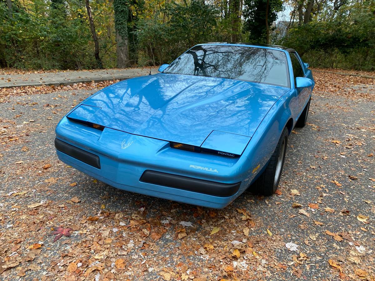 Pontiac-Firebird-formula-1989-3