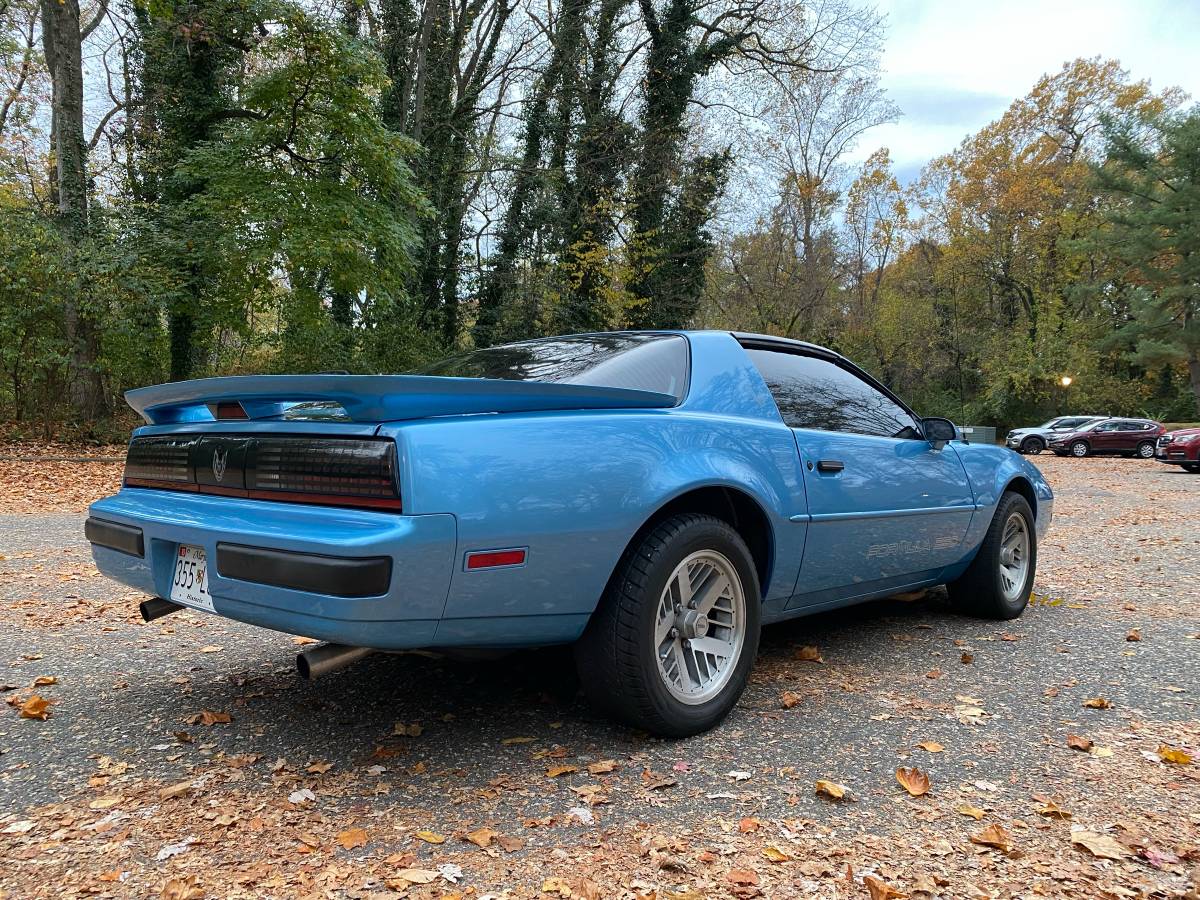 Pontiac-Firebird-formula-1989-7