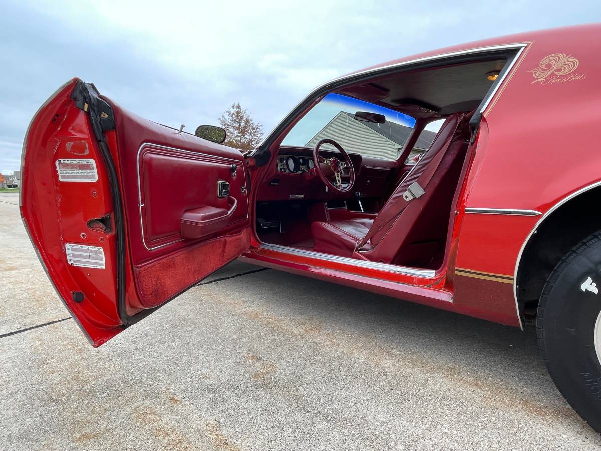 Pontiac-Firebird-redbird-1979-10