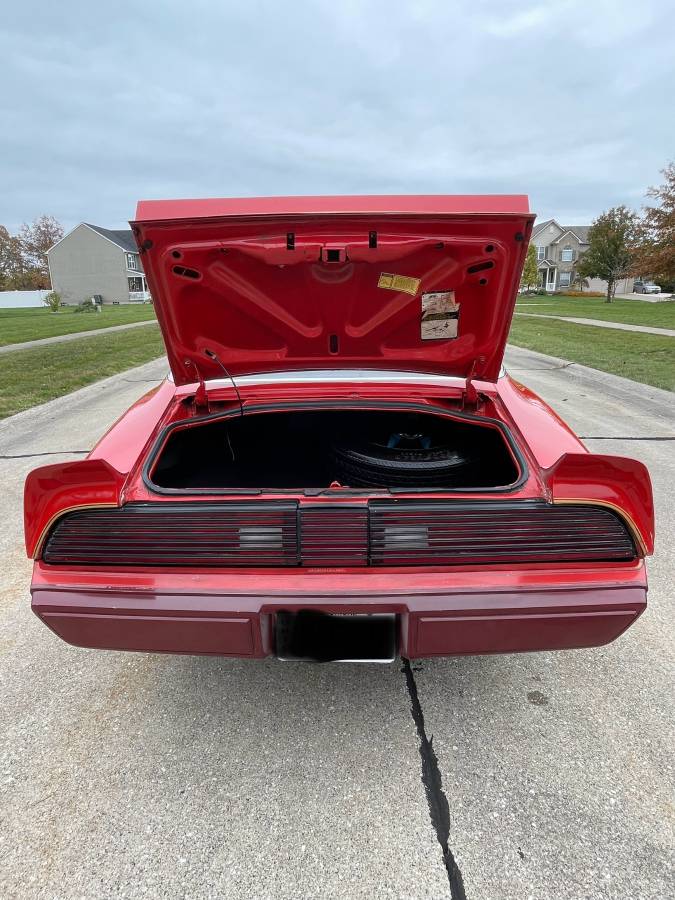 Pontiac-Firebird-redbird-1979-16