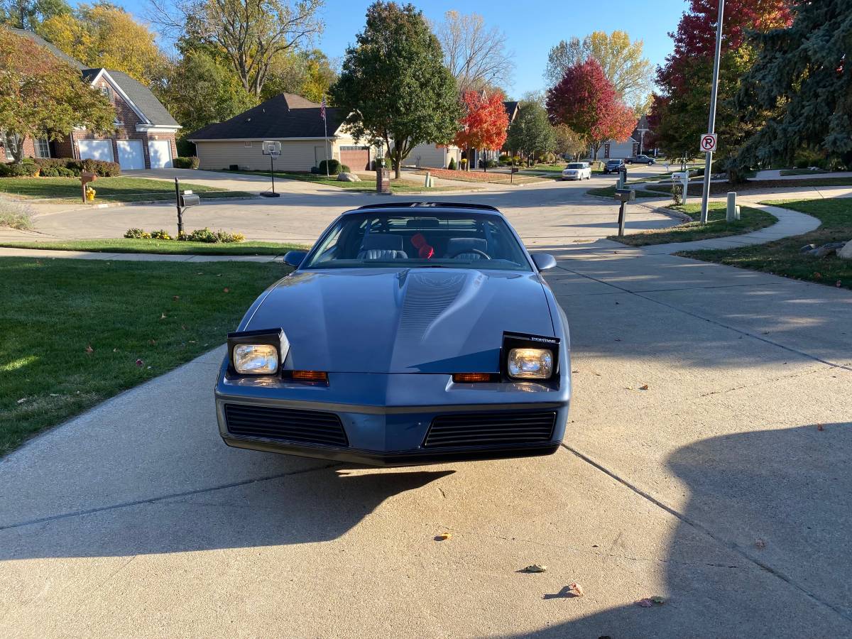 Pontiac-Firebird-trans-am-1983-4