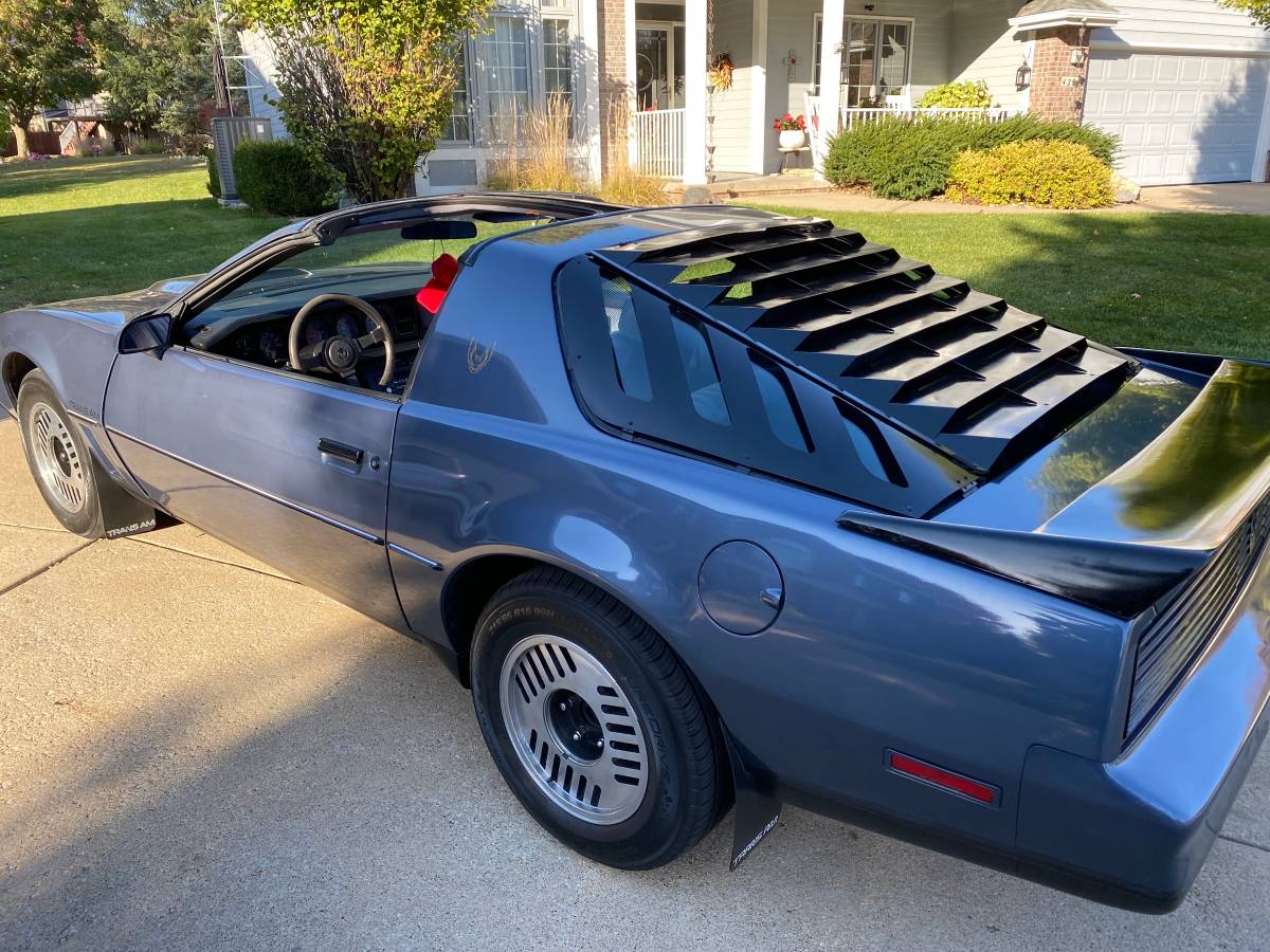 Pontiac-Firebird-trans-am-1983-8