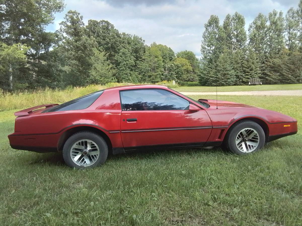 Pontiac-Firebird-trans-am-1984-6