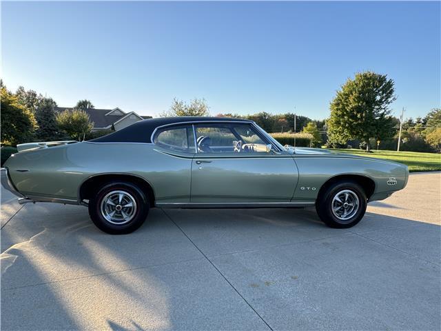 Pontiac-GTO-1969-13