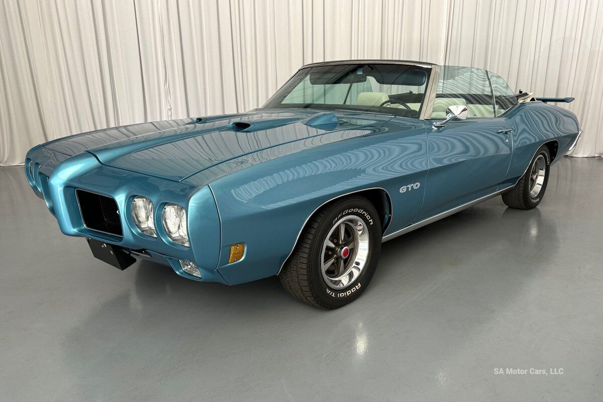 Pontiac-GTO-1970-2