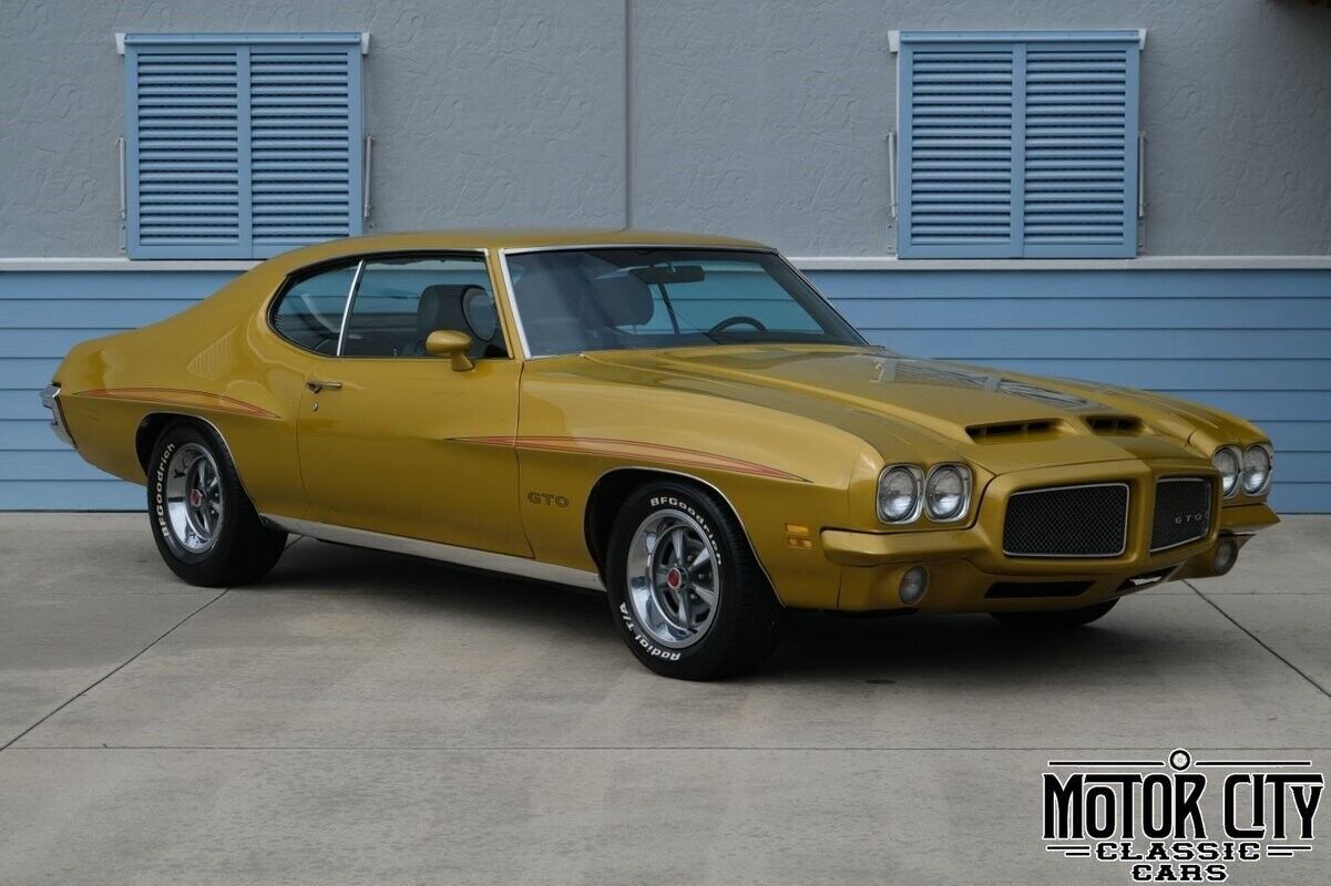 Pontiac GTO  year1}