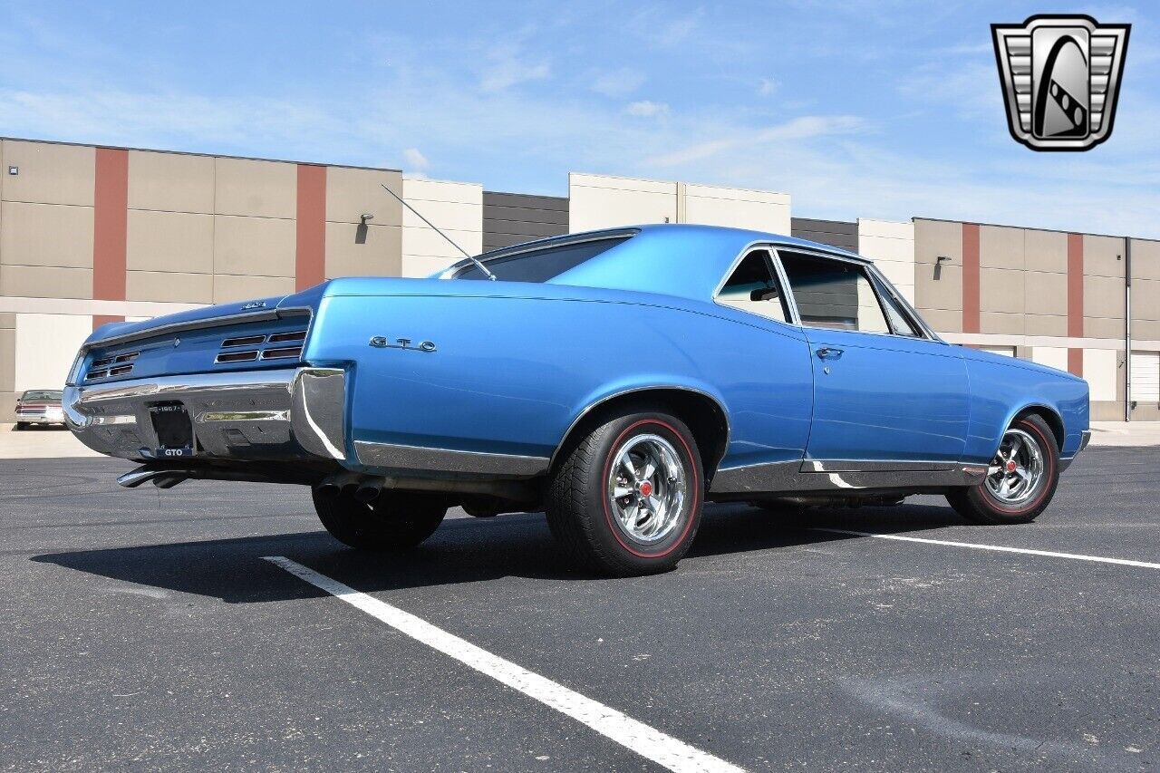 Pontiac-GTO-Berline-1967-6