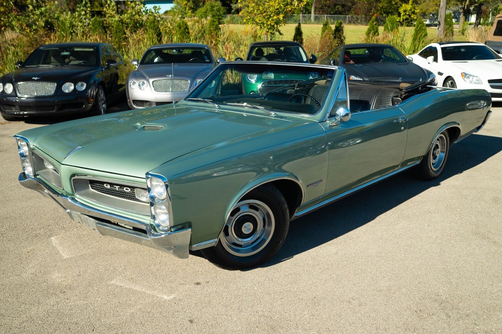 Pontiac-GTO-Cabriolet-1966-1