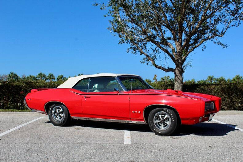 Pontiac-GTO-Cabriolet-1969-1