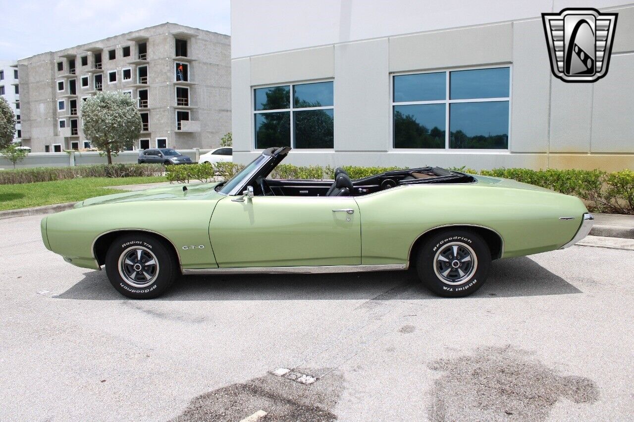 Pontiac-GTO-Cabriolet-1969-4