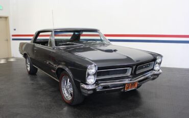 Pontiac-GTO-Coupe-1965-2