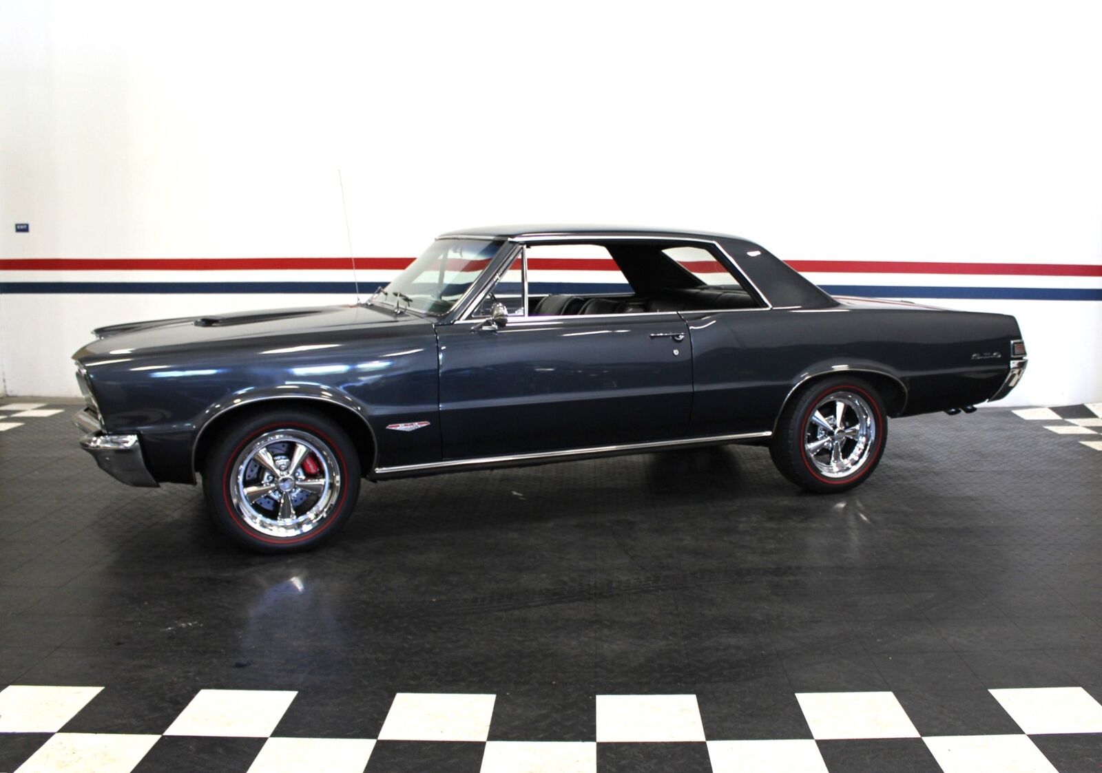 Pontiac-GTO-Coupe-1965-38