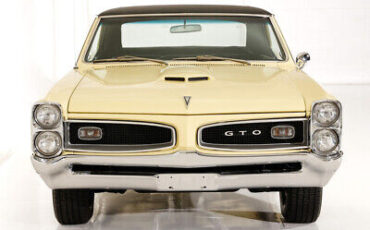 Pontiac-GTO-Coupe-1966-1