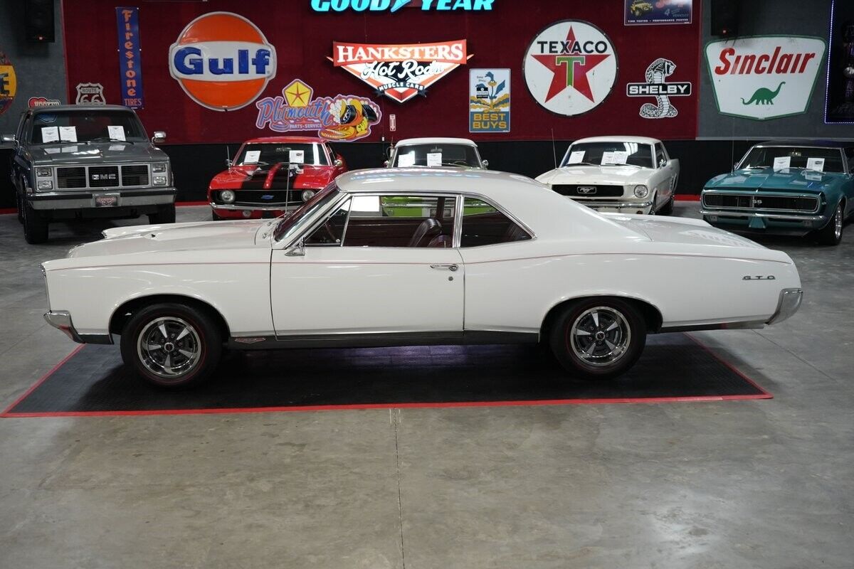 Pontiac-GTO-Coupe-1967-10