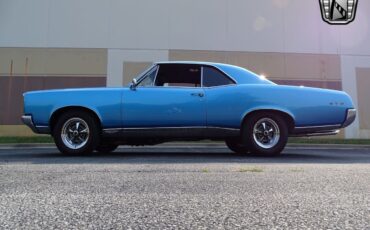 Pontiac-GTO-Coupe-1967-4