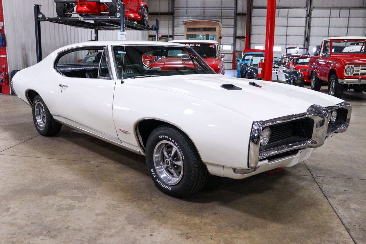 Pontiac-GTO-Coupe-1968-10