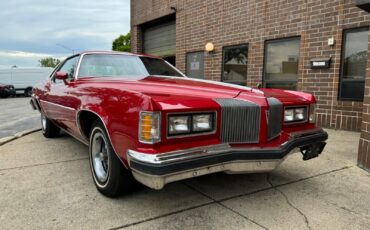 Pontiac-Grand-Prix-1976-11