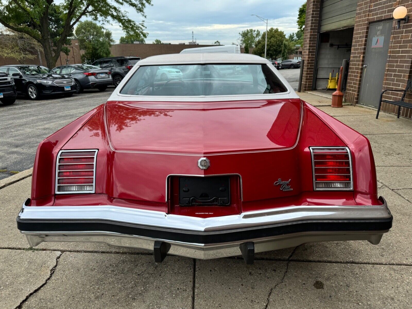 Pontiac-Grand-Prix-1976-5