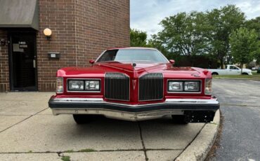 Pontiac-Grand-Prix-1976-6