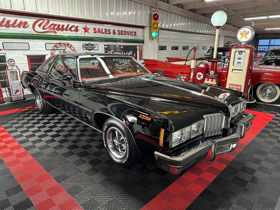 Pontiac Grand Prix  1977 à vendre