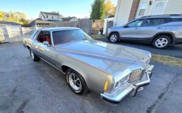 Pontiac-Grand-Prix-Coupe-1977-16