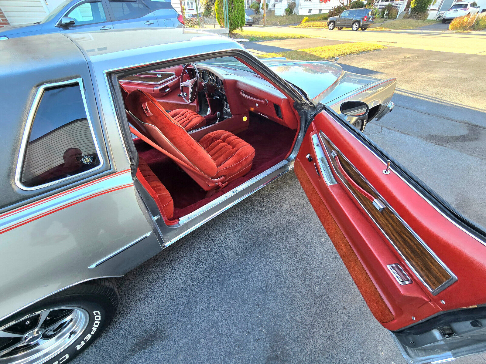 Pontiac-Grand-Prix-Coupe-1977-27