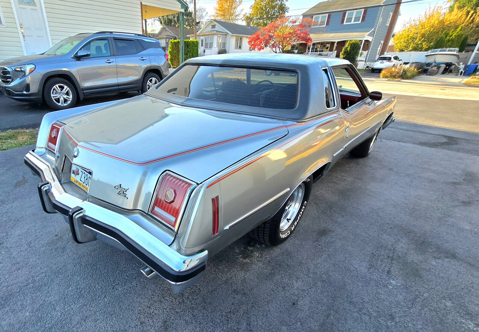 Pontiac-Grand-Prix-Coupe-1977-30