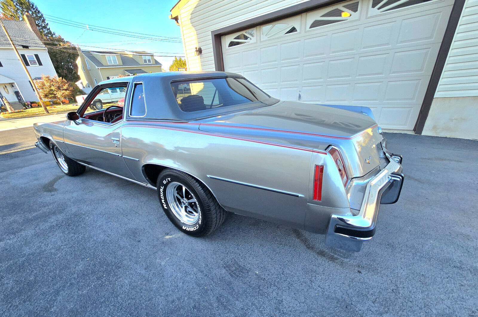 Pontiac-Grand-Prix-Coupe-1977-32